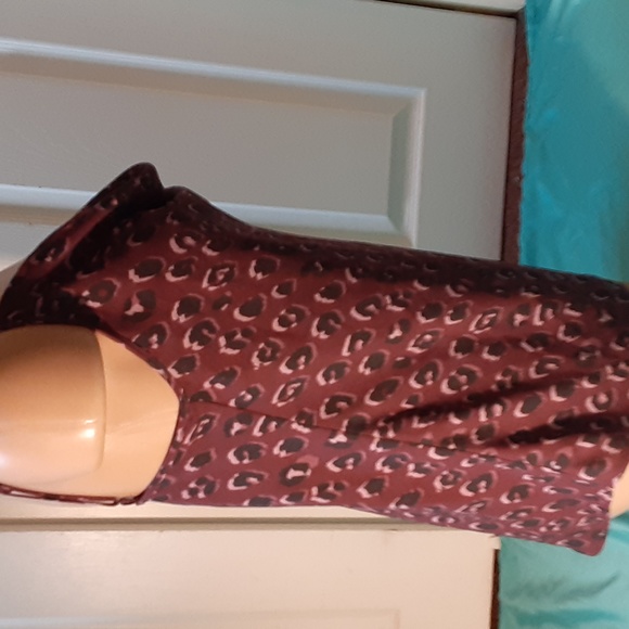 7 FOR ALL MANKIND  BURGUNDY, BLACL PRINT CAMI/TINK SIZE SMALL - Picture 2 of 8